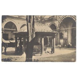 TURKIYE - ISTANBUL - CONSTANTINOPLE - COURT AND FOUNTAIN OF THE MOSQUE BAYAZED